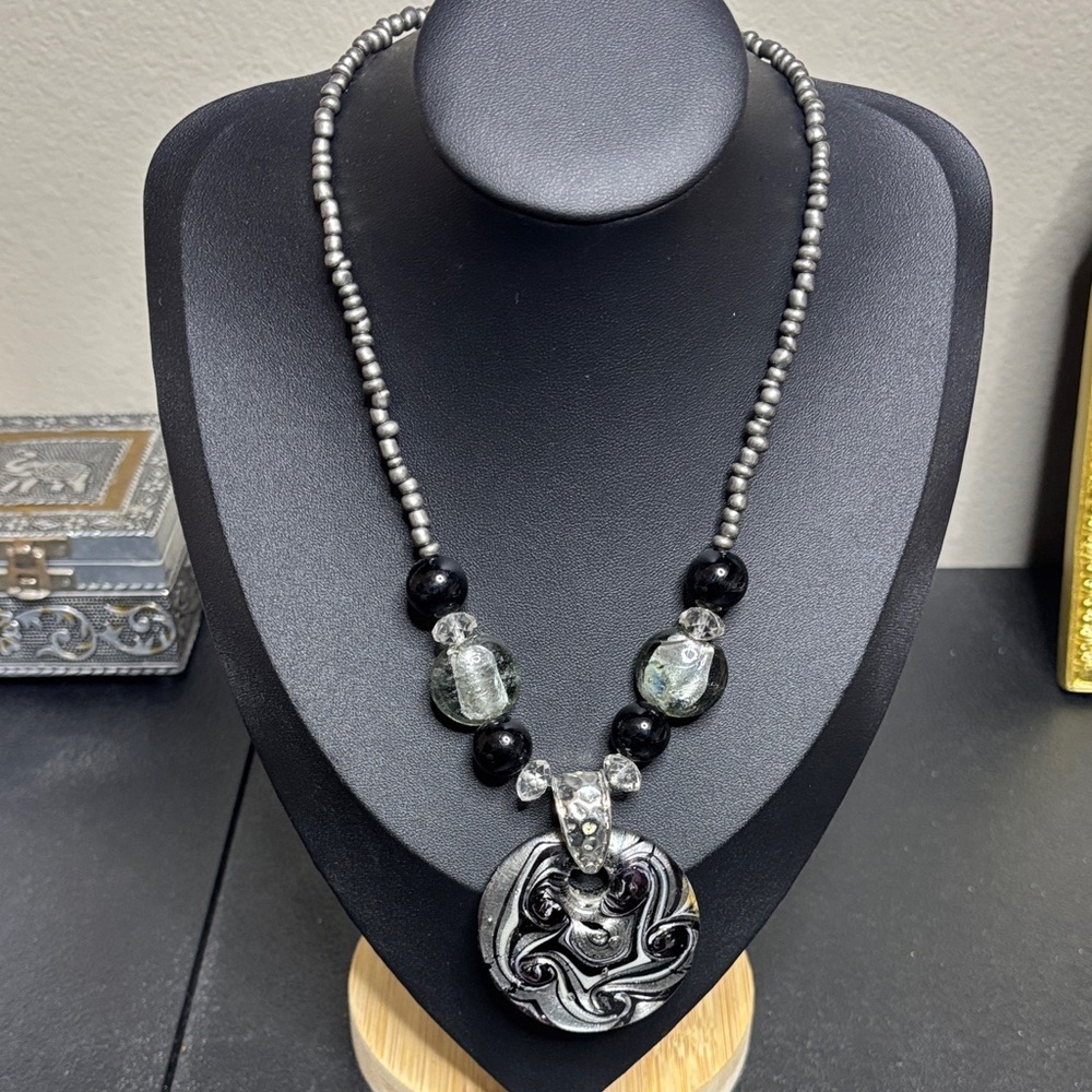 Chunky Boho Lampwork Glass Pendant Necklace Silver Tone Beaded - Picture 1 of 9